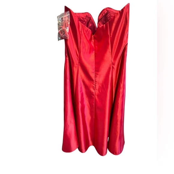 GoJane Bold Red Strapless Dress new with out tag size large - Picture 4 of 10